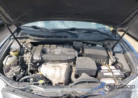 2010 Toyota Camry Se z USA, uszkodzony, nr VIN 4T1BF3EK5AU033715